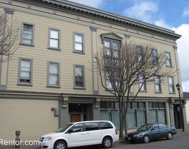 217 D Street - Photo Thumbnail 0