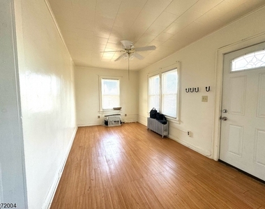 66 Wildwood Ave - Photo Thumbnail 1