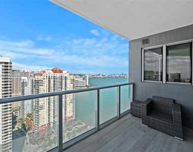 1300 Brickell Bay Dr - Photo Thumbnail 23