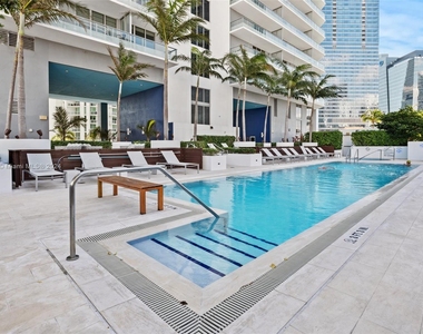 1300 Brickell Bay Dr - Photo Thumbnail 26