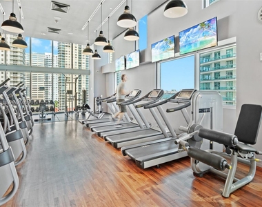 1300 Brickell Bay Dr - Photo Thumbnail 25