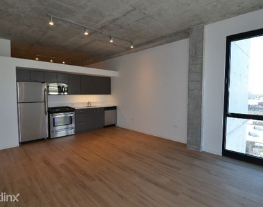 1611 W. Division, Unit A107 - Photo Thumbnail 3