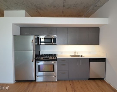 1611 W. Division, Unit C107 - Photo Thumbnail 1