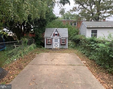 3307 Holme Ave - Photo Thumbnail 13