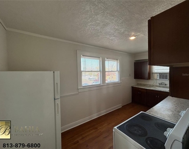 2904 W Chestnut Street - Photo Thumbnail 9