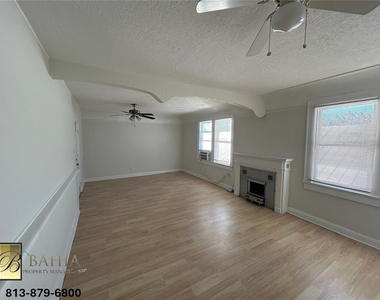 2904 W Chestnut Street - Photo Thumbnail 4