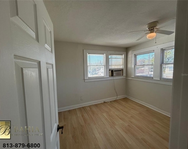 2904 W Chestnut Street - Photo Thumbnail 11