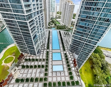 465 Brickell Ave - Photo Thumbnail 17