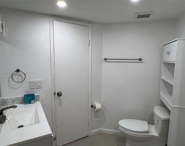 9439 Fontainebleau Blvd - Photo Thumbnail 6