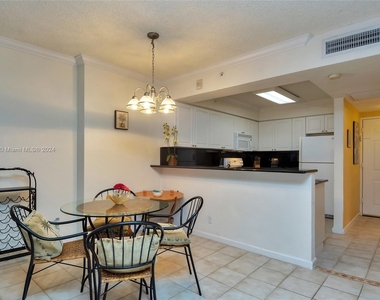 2501 S Ocean Dr - Photo Thumbnail 14