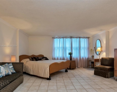 2501 S Ocean Dr - Photo Thumbnail 8