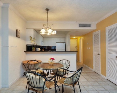 2501 S Ocean Dr - Photo Thumbnail 13