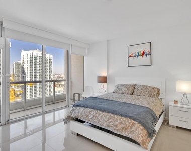 485 Brickell Ave - Photo Thumbnail 11