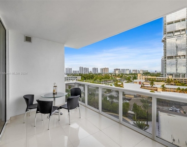 18201 Collins Ave - Photo Thumbnail 30