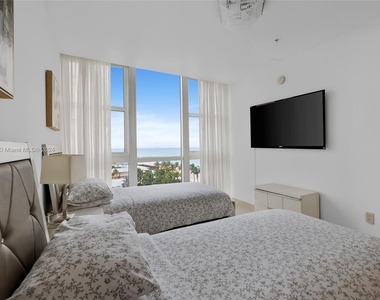 18201 Collins Ave - Photo Thumbnail 18