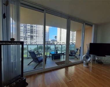 2501 S Ocean Dr - Photo Thumbnail 10