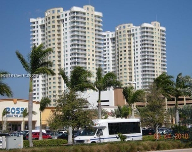 1745 E Hallandale Beach Blvd - Photo Thumbnail 0