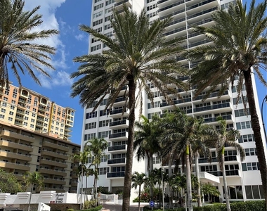 3140 S Ocean Dr - Photo Thumbnail 0