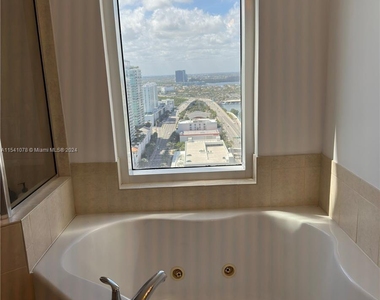 16699 Collins Ave - Photo Thumbnail 46