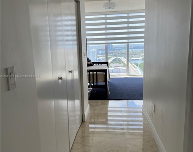 16699 Collins Ave - Photo Thumbnail 39