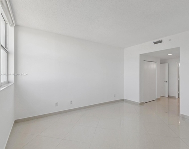 2475 Brickell Ave - Photo Thumbnail 21