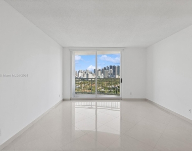 2475 Brickell Ave - Photo Thumbnail 1