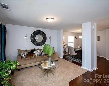 7030 Thorncrown Street - Photo Thumbnail 5