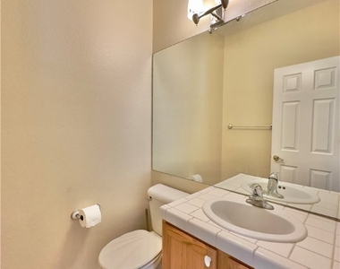 8105 Riviera Beach Drive - Photo Thumbnail 6