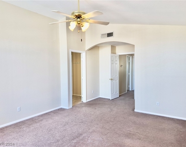 8105 Riviera Beach Drive - Photo Thumbnail 15