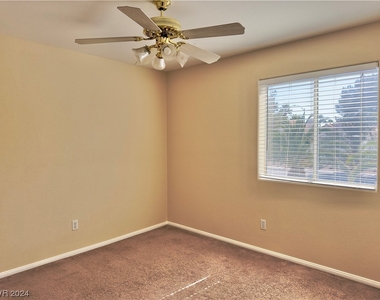 8105 Riviera Beach Drive - Photo Thumbnail 10