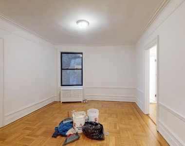 West 102nd Street - Photo Thumbnail 4