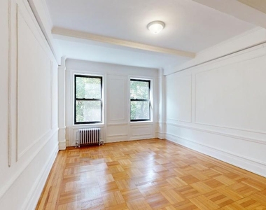West 102nd Street - Photo Thumbnail 1