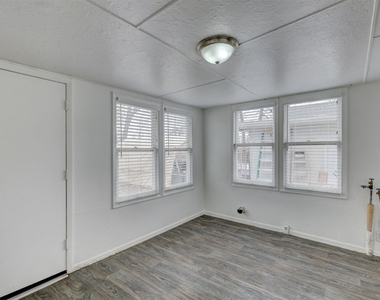 515 W Ford Street - Photo Thumbnail 21