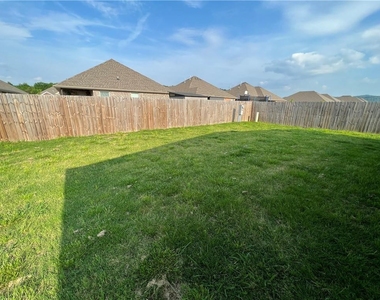 136  N Benchmark  Ln - Photo Thumbnail 28