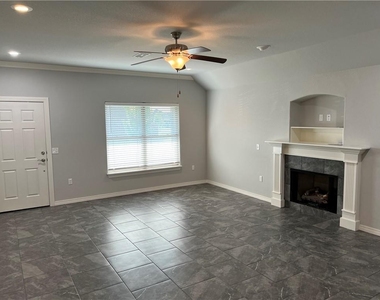 136  N Benchmark  Ln - Photo Thumbnail 4