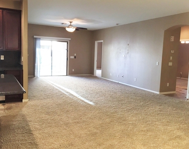 1057 S Sacramento Place - Photo Thumbnail 5