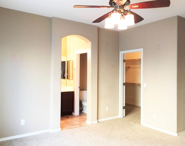 1057 S Sacramento Place - Photo Thumbnail 7