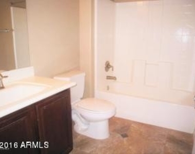 1057 S Sacramento Place - Photo Thumbnail 19