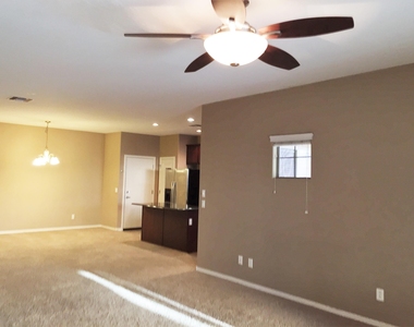 1057 S Sacramento Place - Photo Thumbnail 4