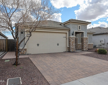 6511 W Madre Del Oro Drive - Photo Thumbnail 2