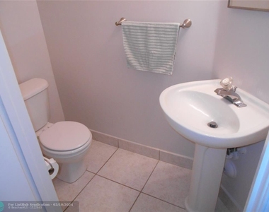 5474 Nw 92nd Ave - Photo Thumbnail 9