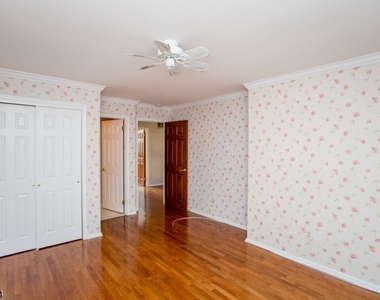 9 Sturbridge Ct - Photo Thumbnail 35