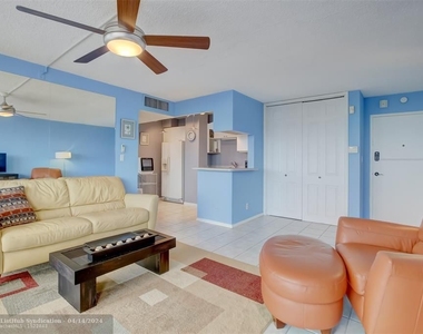 524 Orton Ave - Photo Thumbnail 16