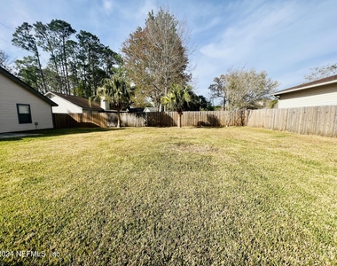 10821 Pine Acres Road - Photo Thumbnail 32