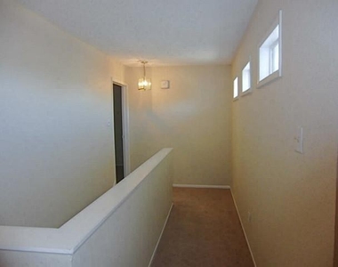 553 Trailcrest Drive - Photo Thumbnail 9