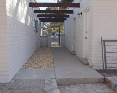 352 Rio Estancia Drive - Photo Thumbnail 30