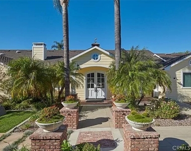 11581 Arroyo Avenue - Photo Thumbnail 1