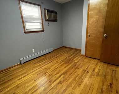 138 Grant Avenue - Photo Thumbnail 5