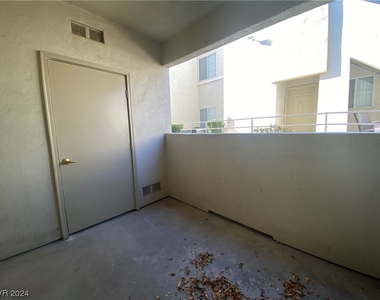 10011 Crimson Palisades Place - Photo Thumbnail 7