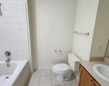 2424 Grand Central Parkway - Photo Thumbnail 10